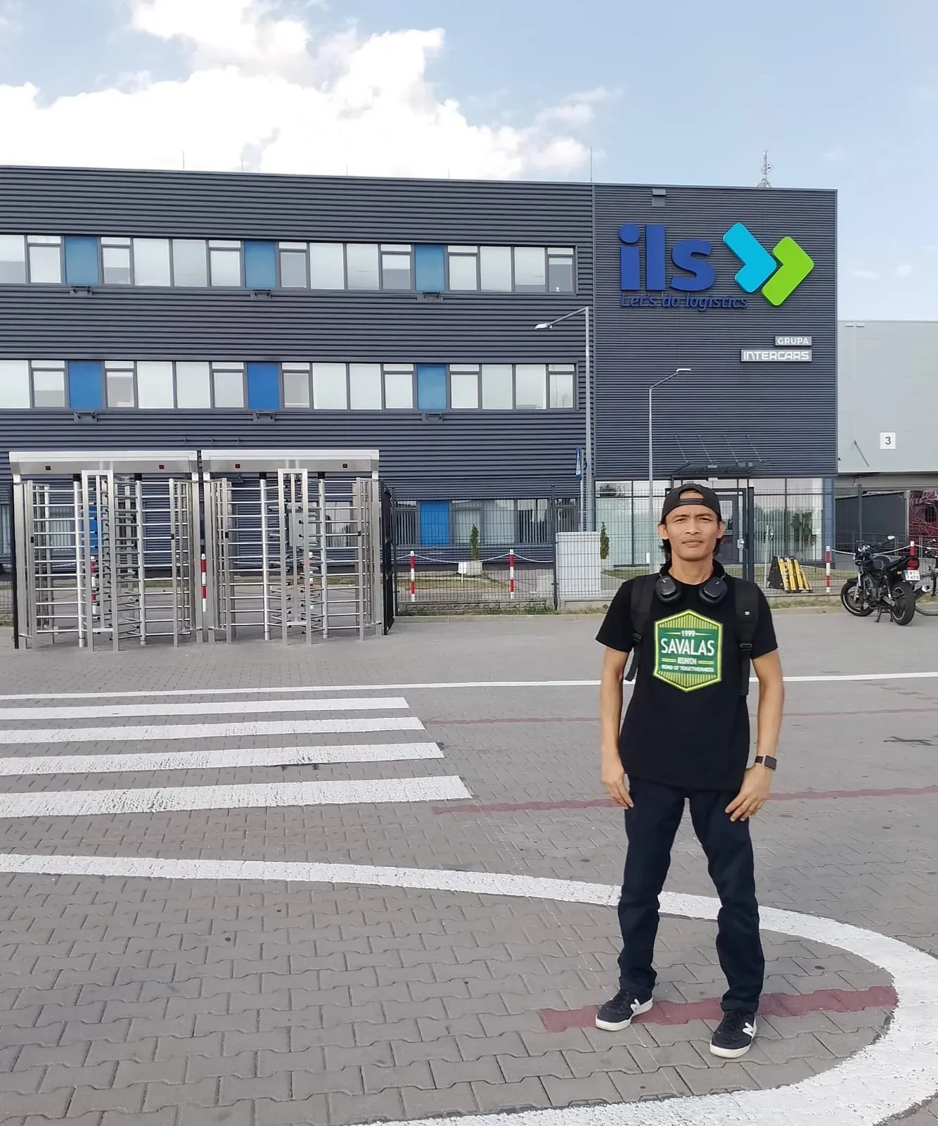 Logistics & Supply Chain